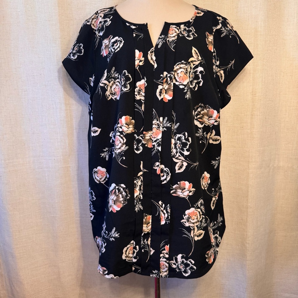 Croft & Barrow Top Plus Black Floral Cap Sleeve Pintucked Career Tunic Size 1X